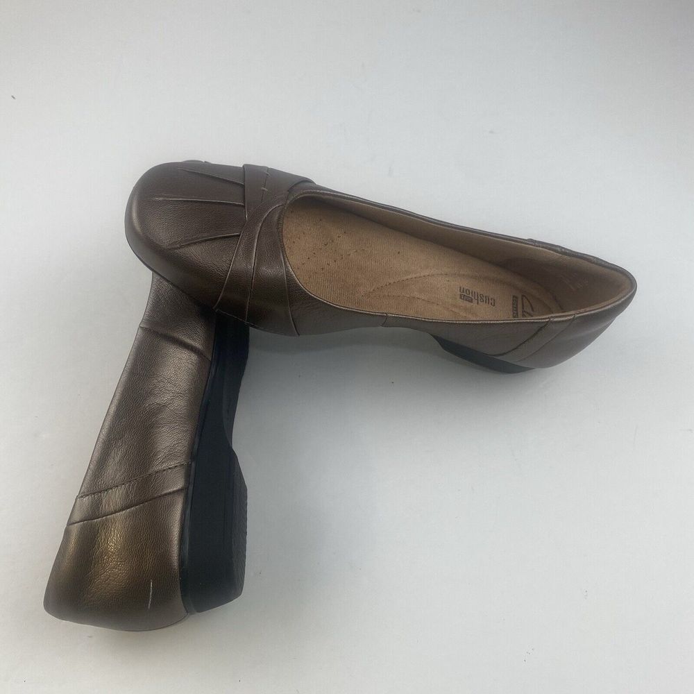 Clarks Collection Womens 8 M  Metallic Gold Slip On Casual Dress Flat Shoes Used